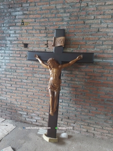 salib gereja