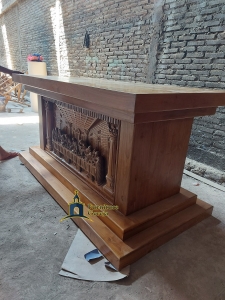 altar gereja 