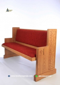 model bangku gereja katolik