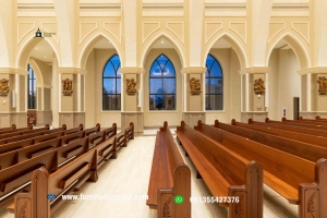 kursi gereja 