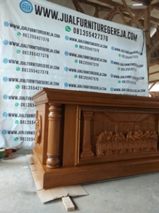 meja altar gereja kalimantan barat