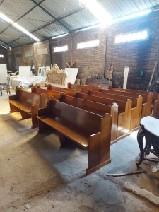 kursi gereja minimalis terbaru 