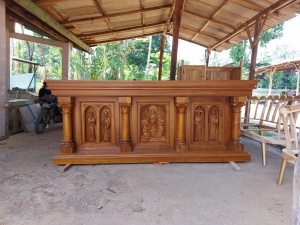 Meja altar gereja maluku minimalis 