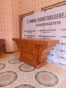 meja altar gereja ukir kayu jati 