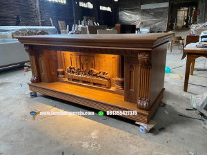 meja altar gereja katolik sederhana 