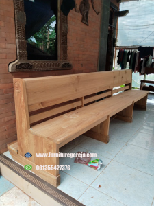 kursi gereja katolik pik 