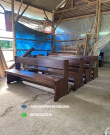 kursi gereja ummat kayu jati